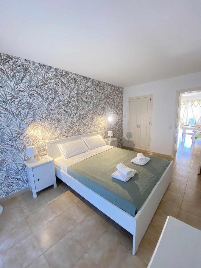 Apartamento Bajo Con Piscina Macarella Cala'N Blanes  Eksteriør bilde